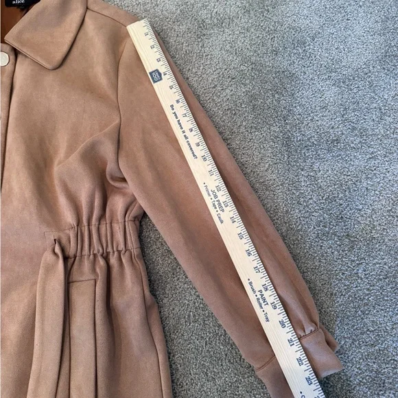 Alice Blue Chic Belted Faux Suede Trench Coat Tan Snap Button EUC Sz Large - Picture 8 of 11